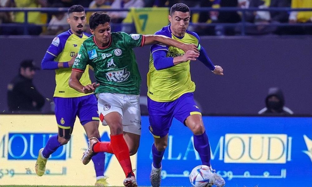 爱游戏官方平台 -关于里程碑夜！葡萄牙体育调整名单，英超今晚刷纪录，话题不断，阵容厚度经受考验的信息