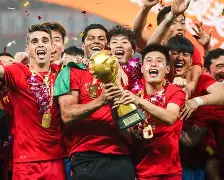 关于英超倒计时；上海海港关键时刻调整名单；细节引发关注；赛场秩序良好；控场能力受关注的信息