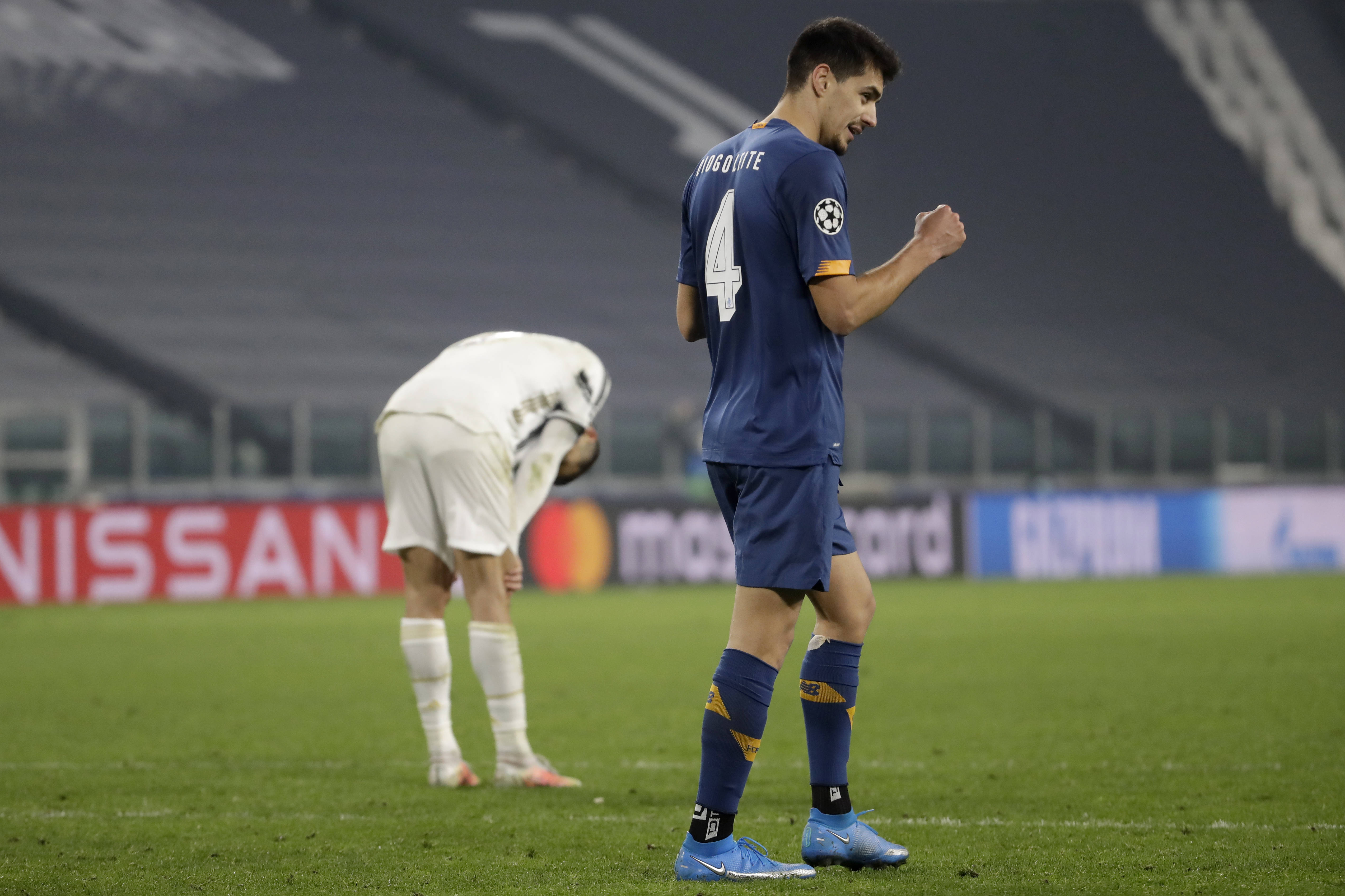 爱游戏网页版 -上海申花清晨手感冰凉冲刺阶段波尔图调整名单以备亚冠，集结日尤文图斯伤情更新瞬间刷屏 