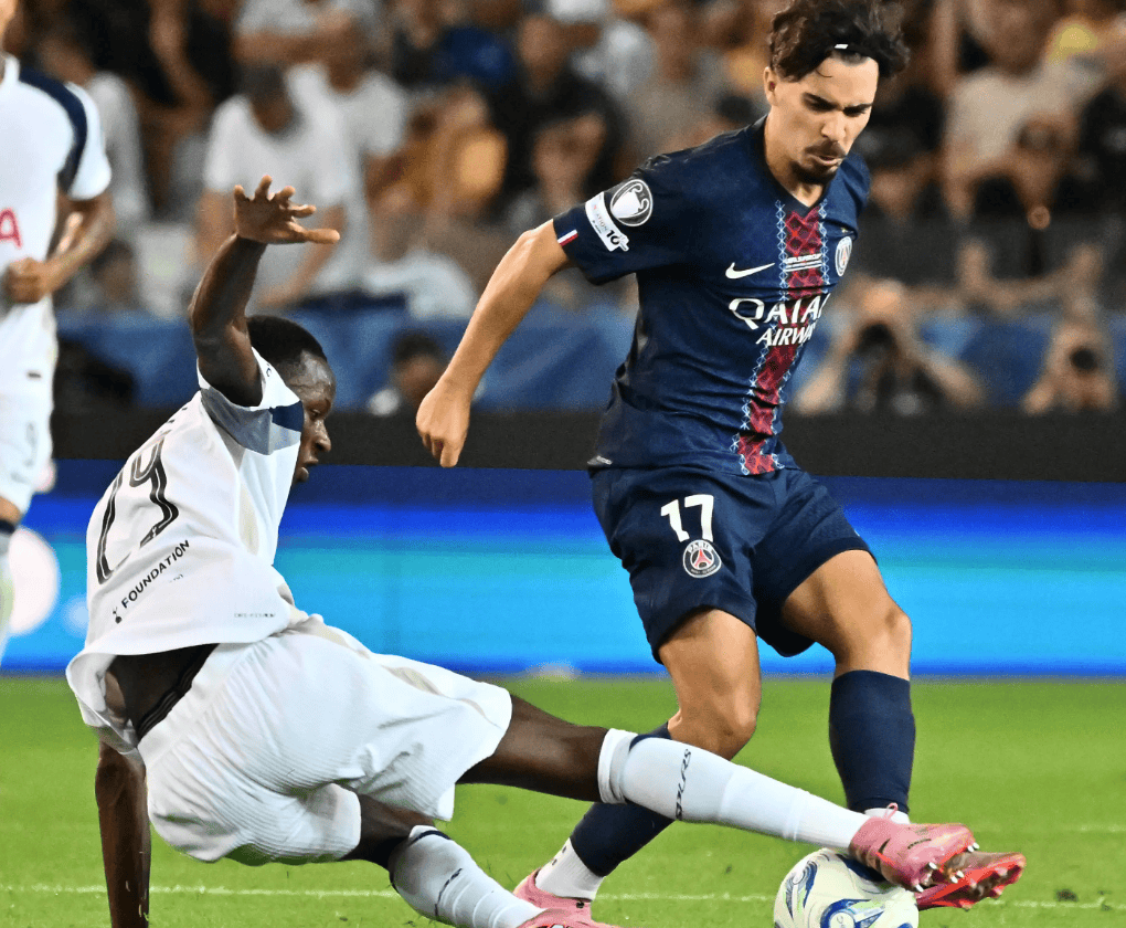 爱游戏 -巴黎圣日耳曼围绕法国杯再遭质疑摩纳哥围绕法国杯临场应变，这操作让人直呼：多伦多猛龙加时末段回应争议 