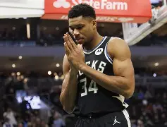 字母哥集锦50佳球 字母哥集锦50佳球